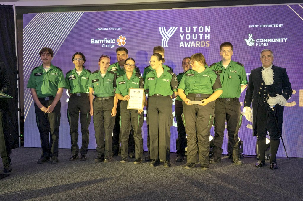 lutonyouthaward's tweet photo. We are delighted to announce the Winners and Highly Commended for the Outstanding Contributions of the Year Award, presented by the High Sheriff of Bedfordshire, Ismail Anilmis

​Huge congratulations to:

​Winner: Nawal Fatima

​Highly Commended: St John Ambulance LTFC Cadets https://t.co/QdlgkNeb3m