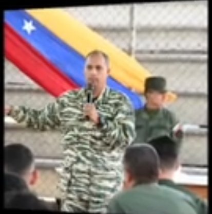 MundarayZair's tweet photo. #ESCANDALOSO El triunvirato se supera a diario en actividad crimimal. Como es posible que @delcyrodriguezv haya ordenado el ascenso del crimimal de lesa humanidad Mcikel Mezquita Pión, juez militar que tuvo al frente al moribundo capitán de fragata Acosta Arévalo y no movió un dedo para cumplir con su deber de salvarle la vida y notificar de las torturas para el inicio de una investigación por homicidio. El ahora "teniente coronel" por oficio emanado de González López ahora es premiado ante semejante crimen de Estado. No es posible seguir tolerando semejantes atrocidades.