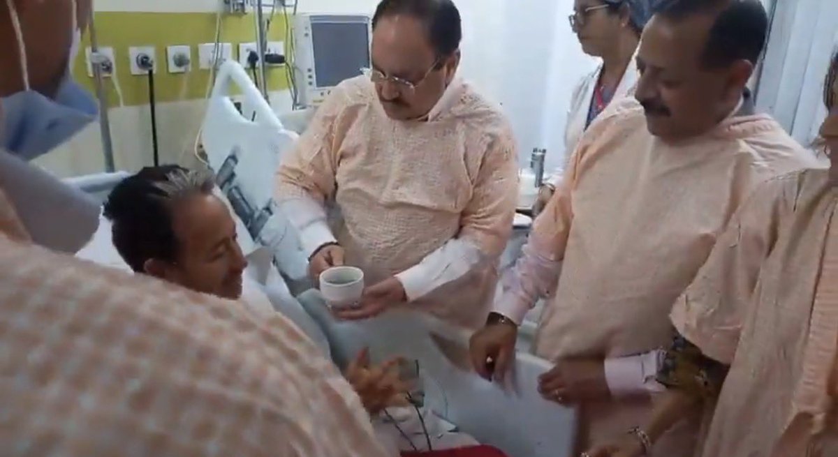 TajinderBagga's tweet photo. Sonam Wangchuk has ended his hunger strike at Medanta Hospital in Gurugram after Prime Minister Sh Narendra Modi’s statement in presence of Union Minister Sh JP Nadda and MoS PMO Dr. Jitendra Singh. https://t.co/Gf7akFLpWe