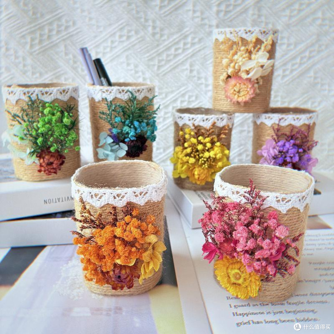 Isabel11087658's tweet photo. [Turn an old mason jar into a cute desk pen holder! Just wrap it with colorful twine and add a small paper flower on top — super easy DIY that breathes new life into forgotten items!]， https://t.co/0ROiGXA6Ye