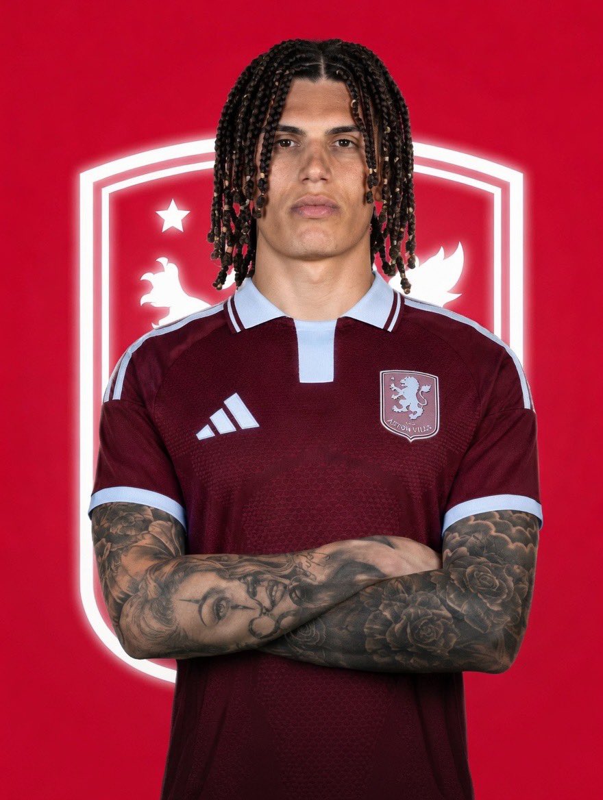 ManUtdInPidgin's tweet photo. Alejandro Garnacho don join Aston Villa? 😳

He has left Chelsea?? When did this happen??? https://t.co/fBKNpm1mEZ