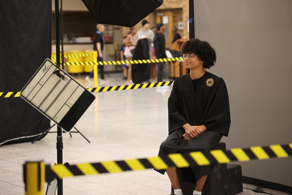 msdwarren's tweet photo. Warren Central High School students picked up their class schedules this week! If you still need to register or missed your grade-level schedule pickup, makeup day is tomorrow for WCHS students from 11 a.m.–2 p.m.🖤💛 #WarrenWill #PrideoftheEastside https://t.co/H1Mzqxxotx