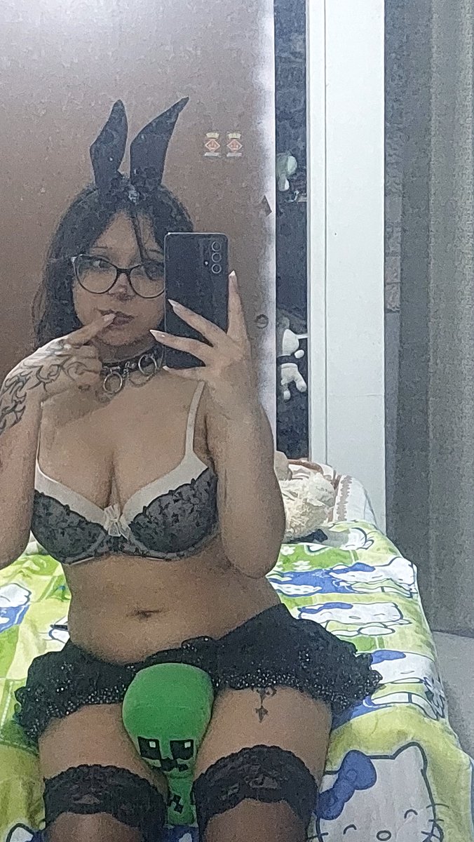 liaOMG1's tweet photo. del 1 al 2, que tal me veo?? 🤔
  la primera foto me dió risa XD https://t.co/xMU8rv9ucy