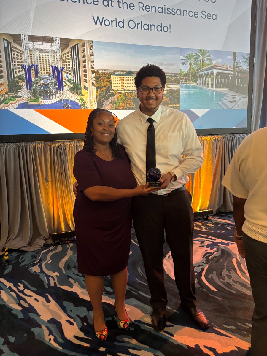 HFCFL's tweet photo. Congratulations to Davonte and Sebastian on their Young Adult Leadership Award nominations and to Cloie on her Parent with Lived Experience Leadership Award nomination. Special congratulations to Davonte for being selected as a winner! His powerful speech moved the audience.👏💙 https://t.co/USfAmw1AfH