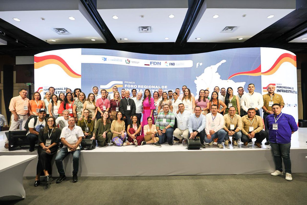 ProPacificoOrg's tweet photo. Durante el #ForoRegionalInfraestructura, se destacó el hecho de que el 67 % de los proyectos priorizados por la #RedPRO están estructurados y van en línea con los identificados por @camaradelainfra, @FNDCol y otras entidades. Consulte el documento realizado con @ColombiaCompite aquí: https://t.co/ovDW0asQFm (3/4)