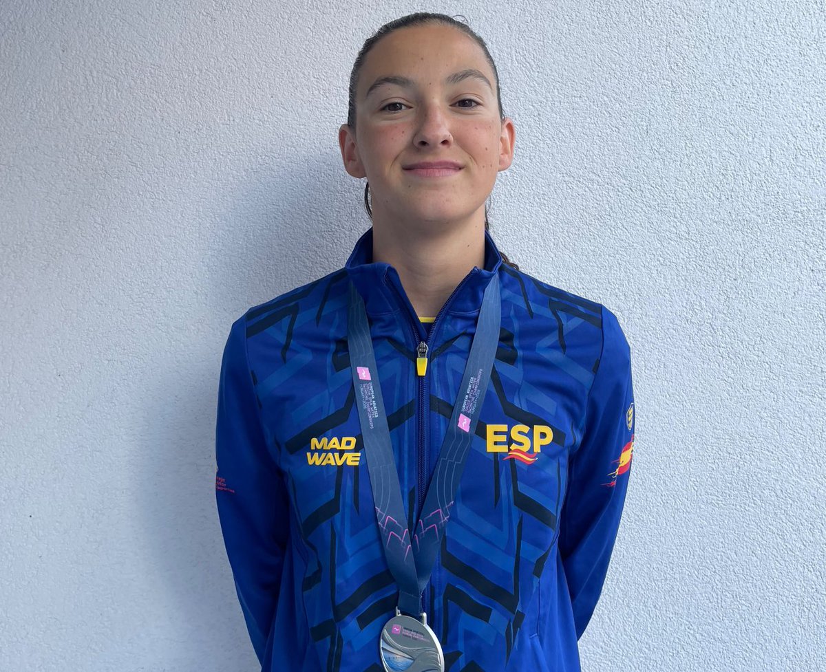 RFEN_Oficial's tweet photo. 🥈🔝 Carlota del Río, medalla de plata en 7,5 k en el Europeo Júnior de Aguas Abiertas en Sukoró-HUN

🔗 https://t.co/4i2gx1WtCI https://t.co/lbZnVDpQTm