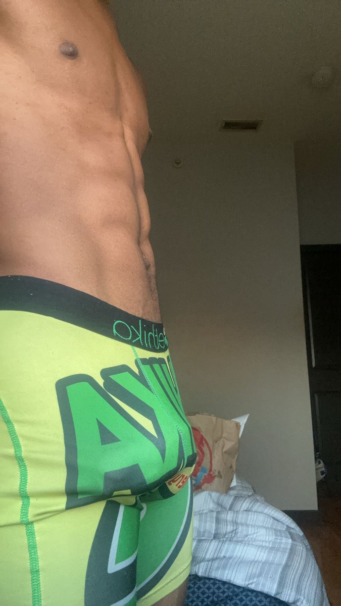 _215iTOP_DLTOPS's tweet photo. Dick🍆print showing and body 👅🔥 https://t.co/oF3GyASb35