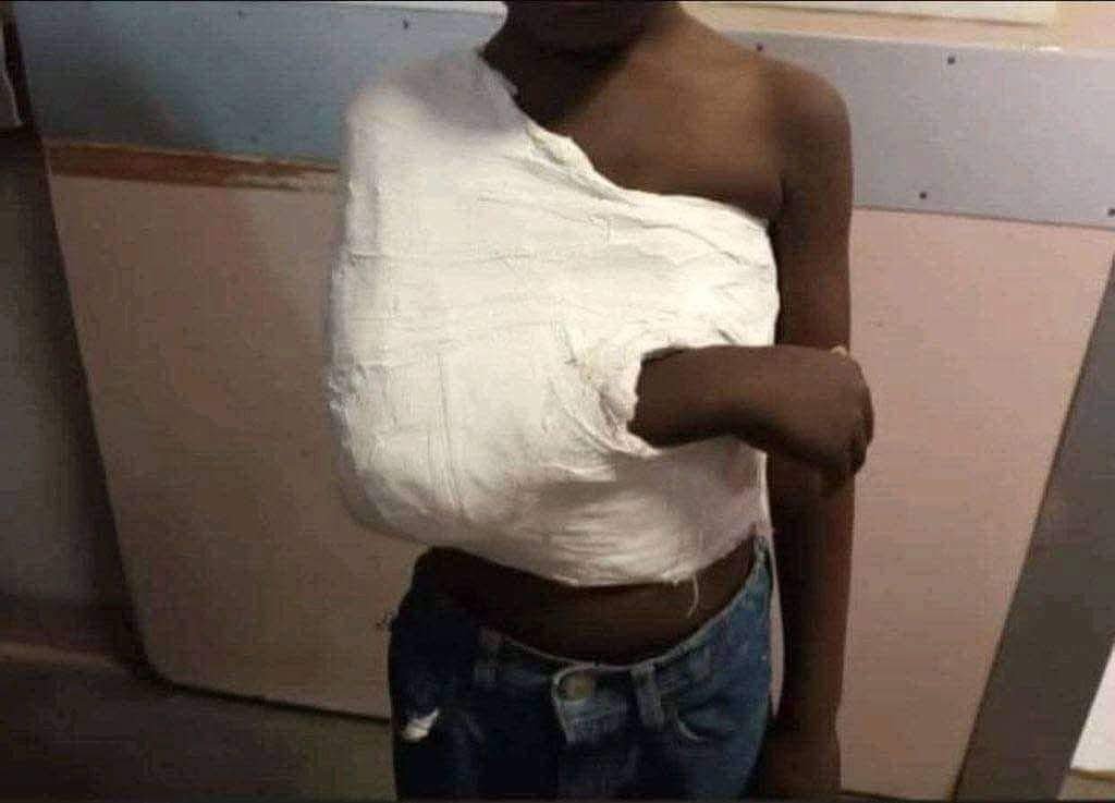 laitijohn's tweet photo. When you get your heart and hand broken at the same time 😔😔😔😔 https://t.co/OCERjoHnvy