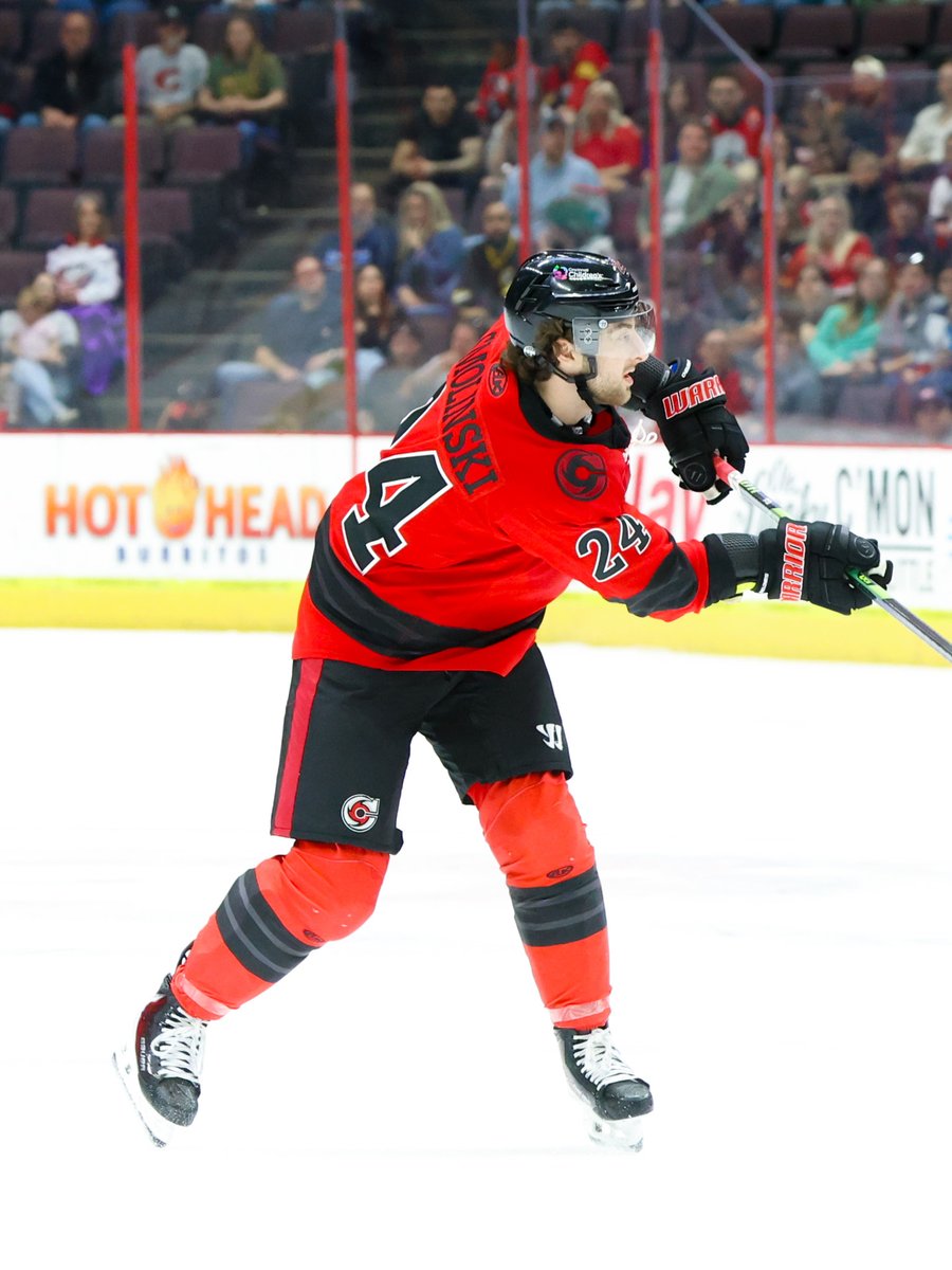 CincyCyclones's tweet photo. Smoke in Cincy >> ❤️‍🔥 https://t.co/fsfctvltEc