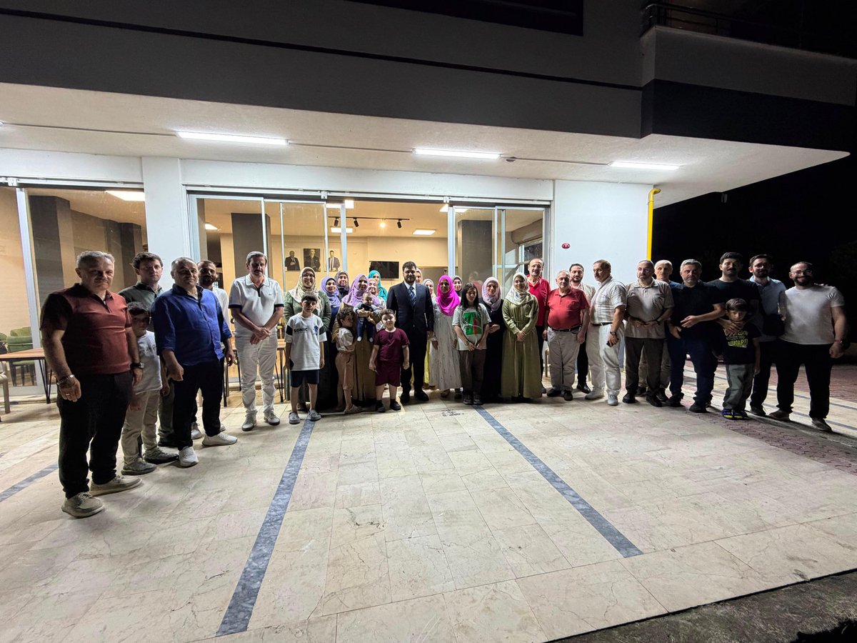 huseyinbas_BTP's tweet photo. Artık mahalle teşkilatlarımızı açıyoruz.
Memleketim Akçaabat’ın ilk mahalle temsilciliğini Söğütlü Mahallesi’nde açtık. Mahalle teşkilatımızla bir araya gelerek istişarelerde bulunduk, hedeflerimizi değerlendirdik.
Mahalle mahalle büyüyor, emin adımlarla yürüyoruz. 
Hayırlı olsun. 🇹🇷