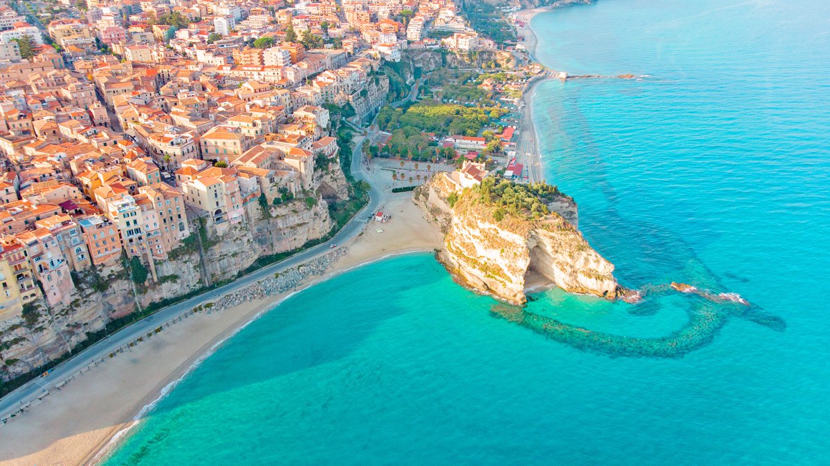 Vacos5's tweet photo. @visafreeworld 1)Tropea, 
2)Scilla, 
Calabria, Italy.
Crystal-clear sea, restaurants, and affordable accommodations. https://t.co/0ylr1HRaoU