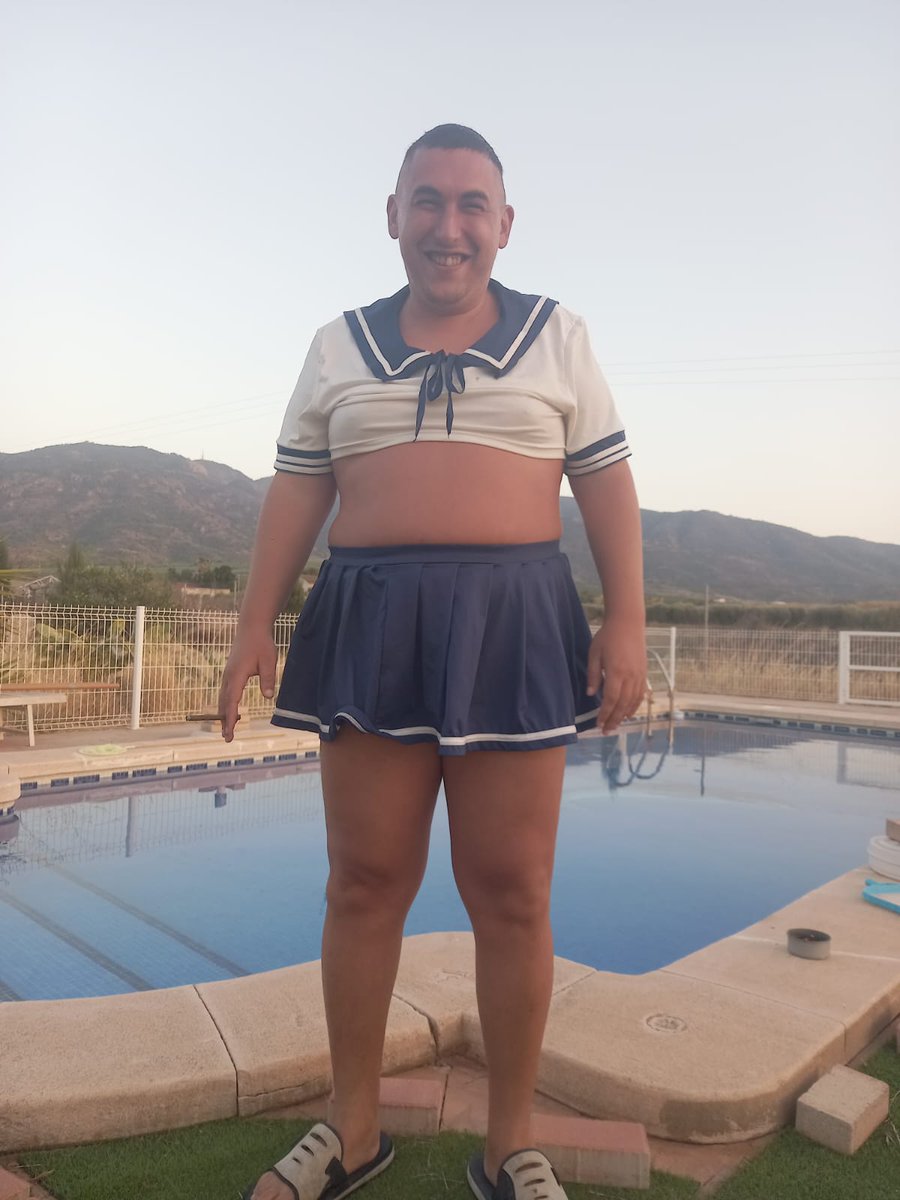 Pesado1994's tweet photo. Mirar que guapa estoi si mi madre me diera de comer más sano estaría en la linea https://t.co/QnhMFltZ7e
