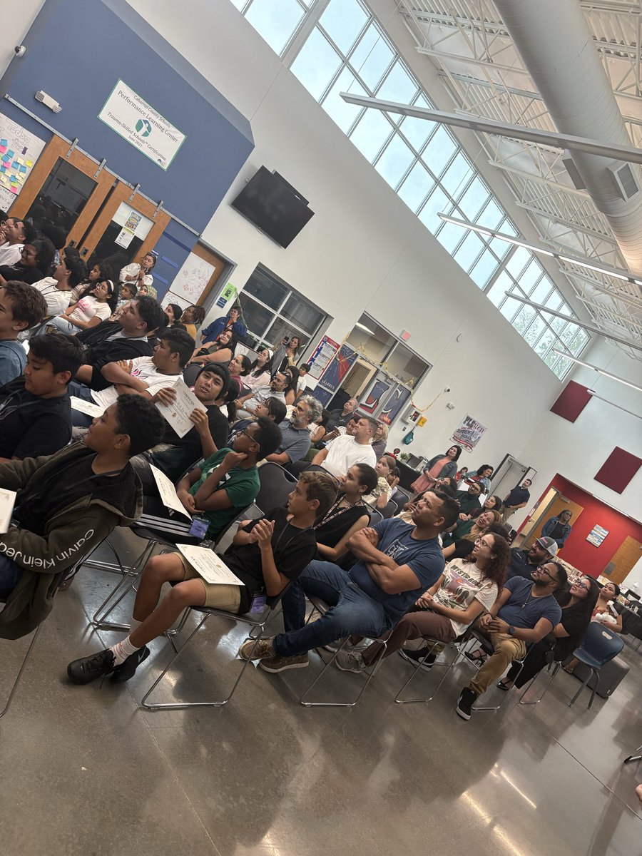 emilyfranESL's tweet photo. Newcomers Summer Academy SHOWCASE day 🤩📝 https://t.co/xriBRavWd9