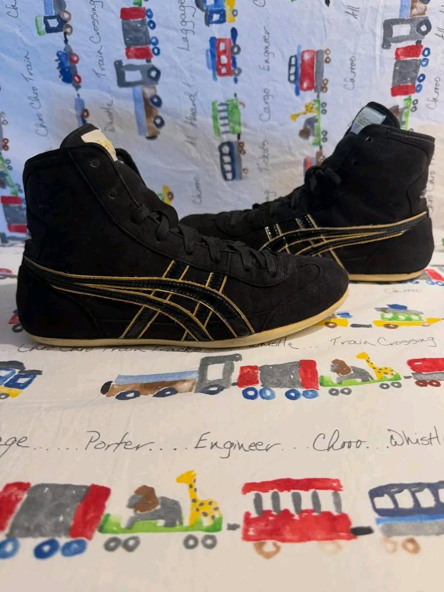 jackwillia7057's tweet photo. ASICS TWR 900 OG exeos 
Size 9
$180 + shipping https://t.co/95hGd0SUI8