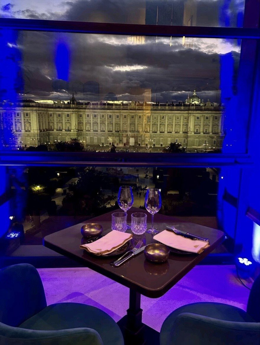CF_OrianaGM0's tweet photo. Jueves noche🍸✨️

#MadridCity https://t.co/oEWHTuOlwK