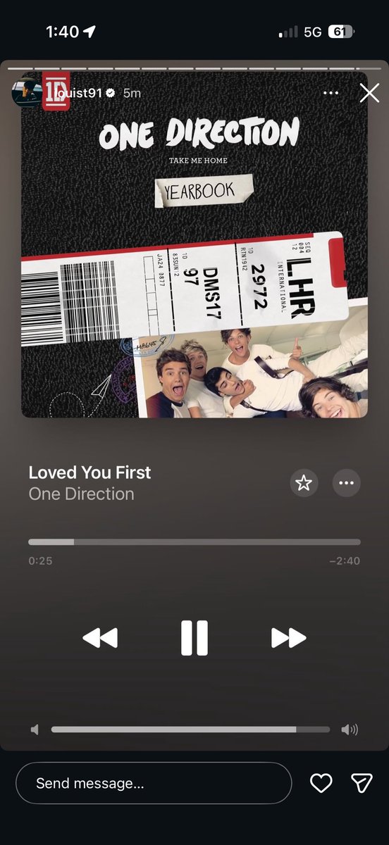 goldennsam's tweet photo. it’s the way you can see the volume at the bottom getting progressively louder and louder as he keeps listening 😭 @Louis_Tomlinson is JAMMING rn https://t.co/tmtVjgtc1w