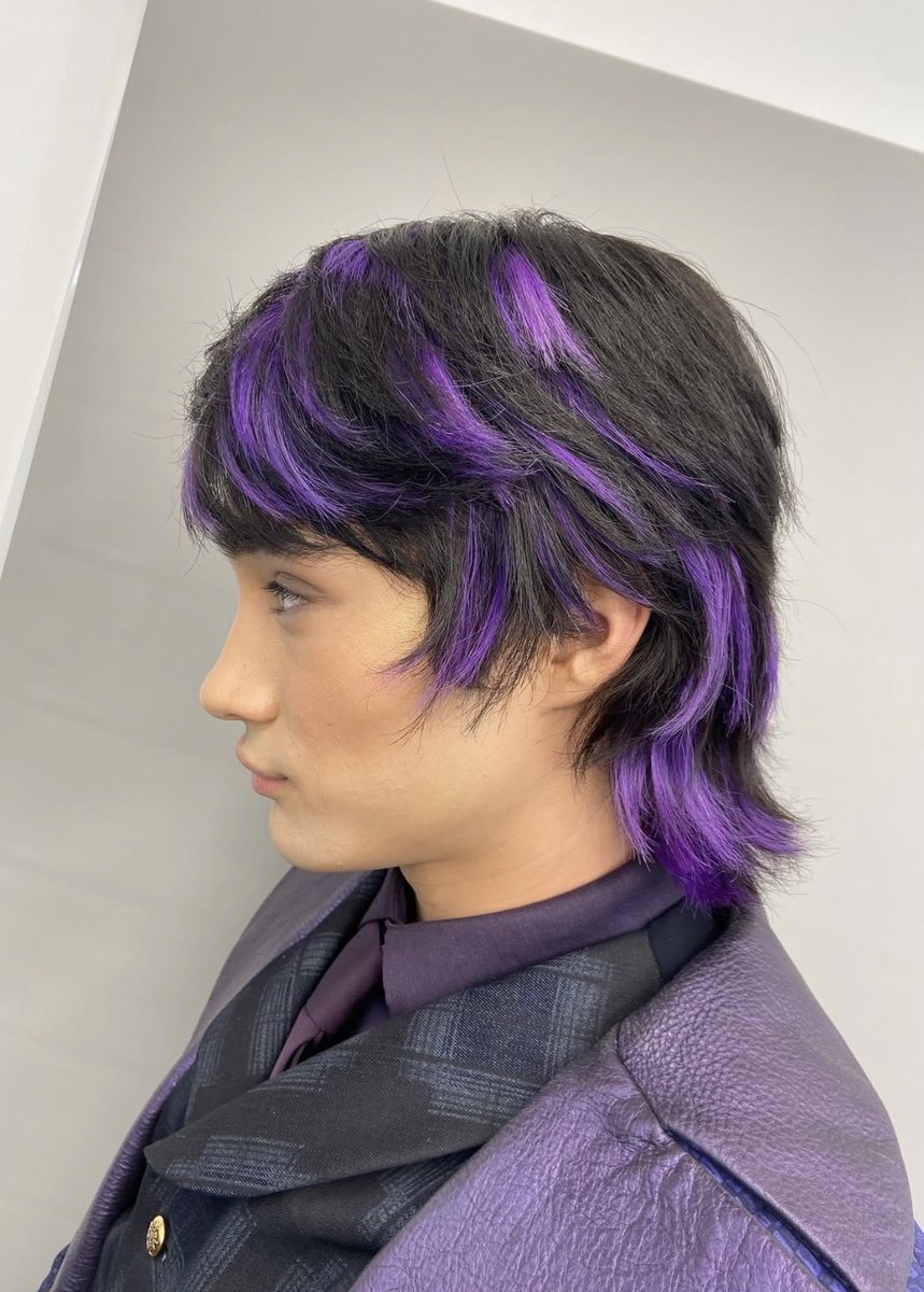 ShalomBara26505's tweet photo. 🚨New another of the headshot for Brendon as Max Hatter 💜💜💜💜💜✨🎩 https://t.co/bY4L6w8PuV