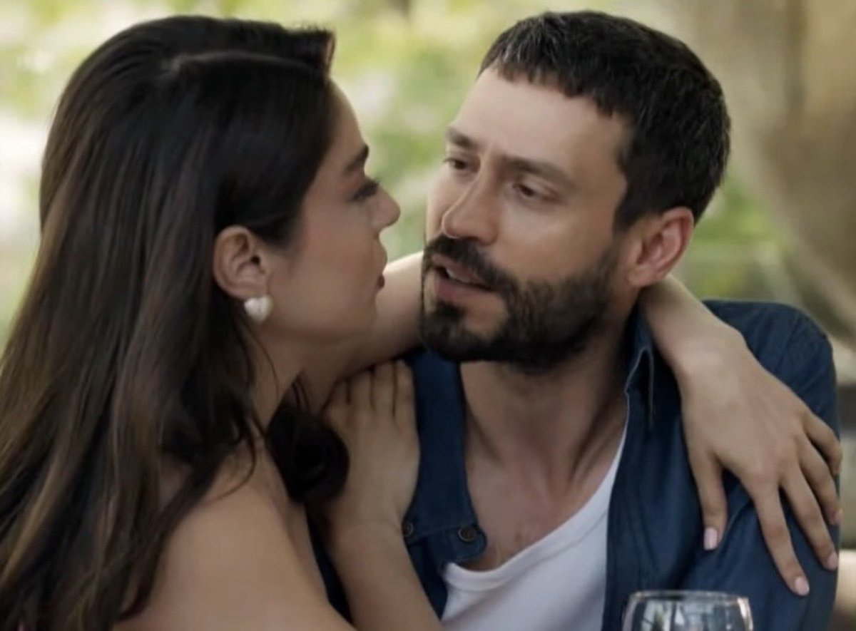 Thisisnovaa's tweet photo. Ekin ve Ayça’nın kimyası ve uyumu ilaç gibi geldi✨

#MuhtemelAşk #defkad #EkinKoç #AyçaAyşinTuran https://t.co/pAkwXDUPeU