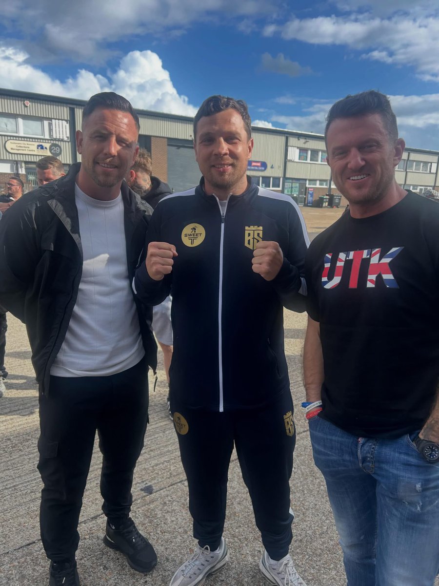 tommysweet_t's tweet photo. Saturday I’m fighting in Prague click the link to watch the PPV live on @LoungesTv
https://t.co/4KOJs2AgSE
After the fight I will stay live on the uncensored live stream! You don’t want to miss that! 🥊 #boxing #proboxing #england #utk #repost https://t.co/wAfRsBcSX3
