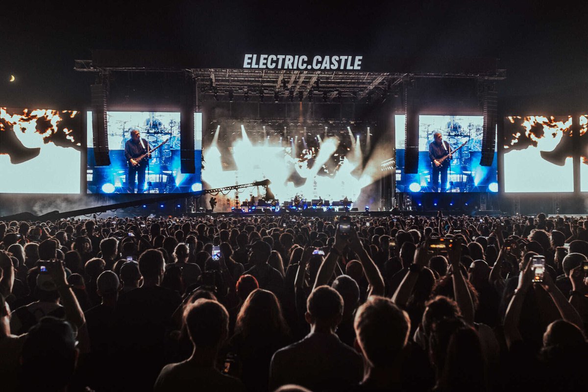 bringthenoiseuk's tweet photo. LIVE REVIEW: @electric_castle Festival 2026 ft. @BaluBrigada, @KNEECAPCEOL, @twentyonepilots, @NBThieves, @iamlp, @thecure and more! https://t.co/CQq36pthwQ https://t.co/xoO9arivOz