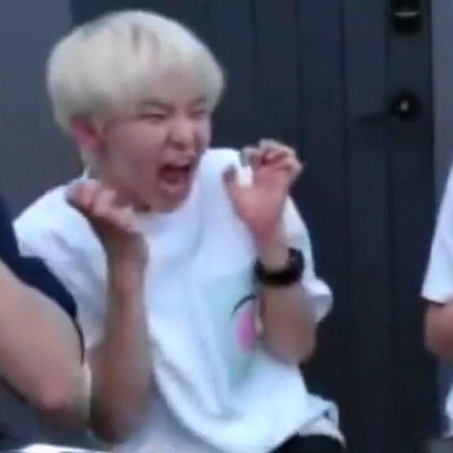 _blossommimi's tweet photo. @sunoopsps ta repreendido https://t.co/XpUxSWcd7g