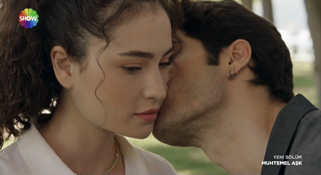 itsmejour's tweet photo. öpüşecekler sandığım o 2 saniyeyi görmeliydiniz #muhtemelaşk #oğzey https://t.co/QDNic1fxKd