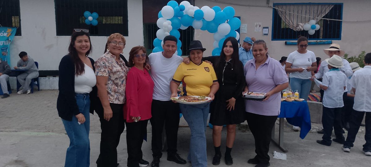 Noti_Violeta's tweet photo. 🎉🏙️ ¡Celebramos con orgullo los 491 años de Fundación de Guayaquil! 🇪🇨✨

✨🎉 El día de hoy vivimos momentos realmente hermosos durante la elección de nuestra Srta. Criolla Bonita 👑💃, dignamente representada por la estudiante Kristell Marcillo Ayala de Octavo “A” 🌸. https://t.co/9KQTy0xrtP