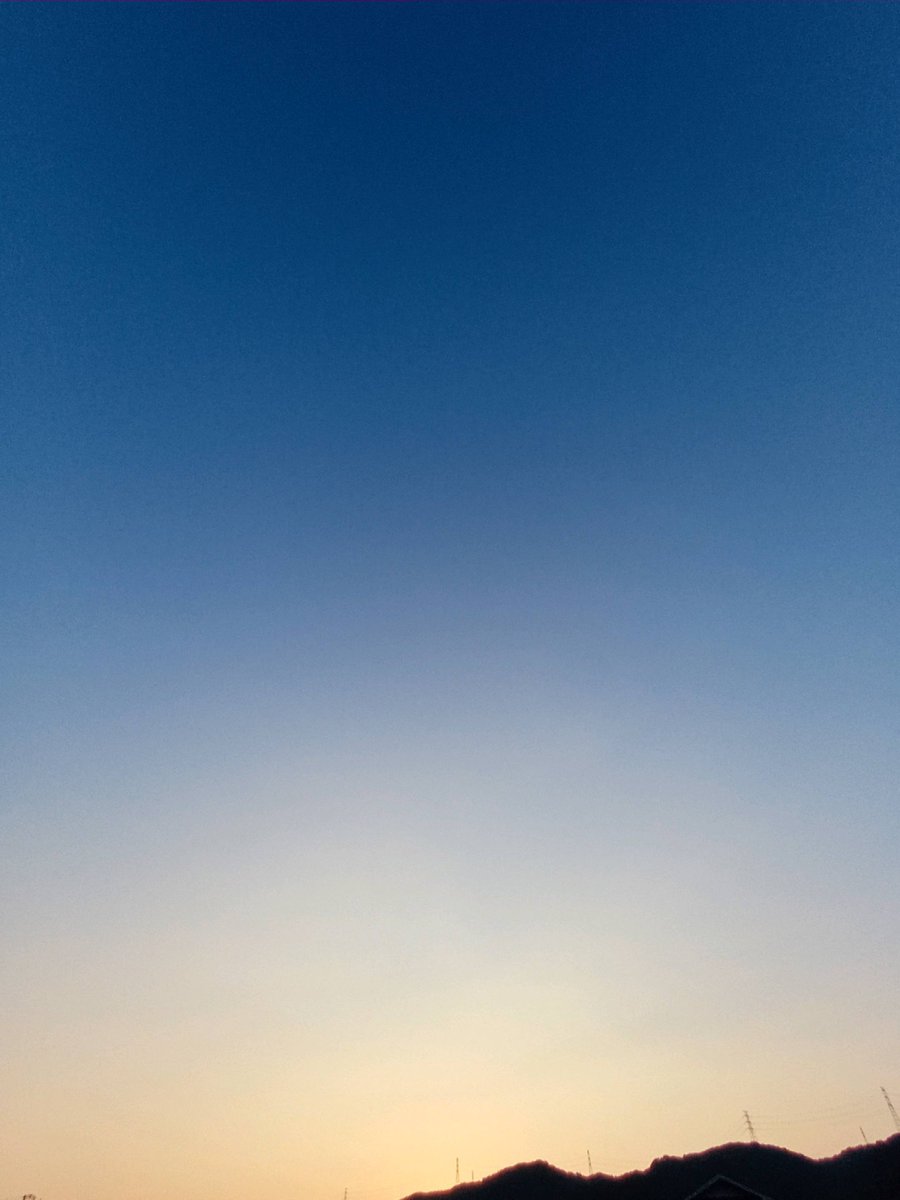 7S9iox4ccWsblAD's tweet photo. いつものように
澄み切った空だけど
今日は空気も軽かったです

#朝散歩
#キリトリセカイ https://t.co/Vnh35f1Fr9
