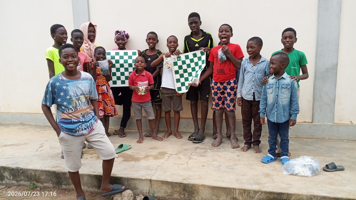 AMEWOUNOUJ21301's tweet photo. Today, July 22, 2026, we introduced 15 young people in Sanguéra to chess and donated chess sets. Our goal is to train new players during the school break and organize a prize tournament before the new school year begins@thegiftofchess https://t.co/LTi1U4kHtP