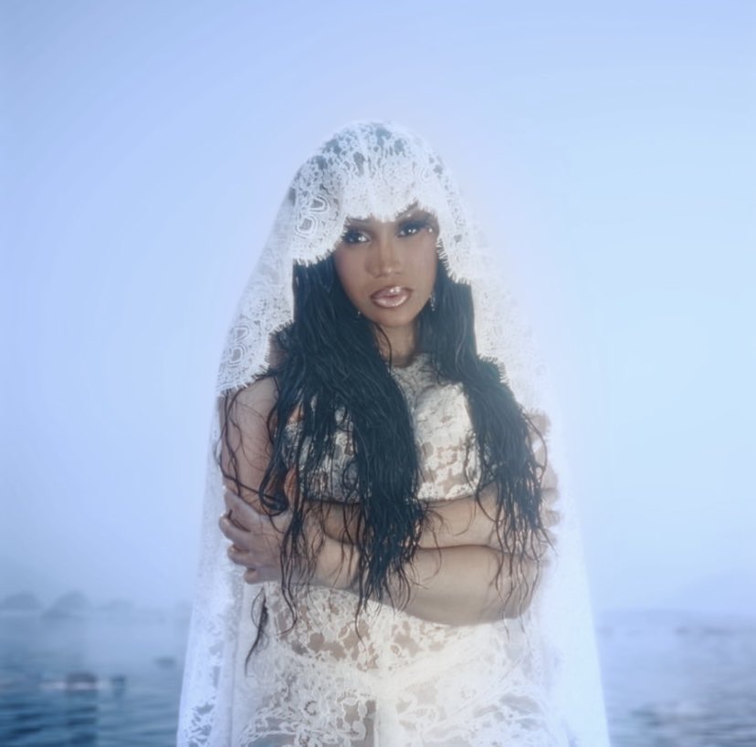 Salutethebardi's tweet photo. Little miss drama tour ,we miss you 😭😩 https://t.co/TfpfQqEn29