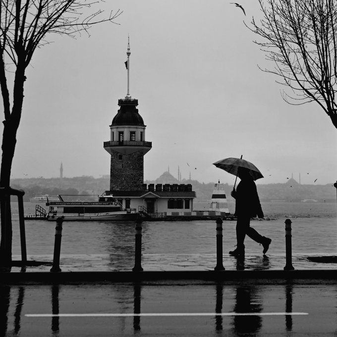bpthaber's tweet photo. Yarın İstanbul'da, son 21 yılın en serin temmuz günü yaşanacak.,

— Gündüz saatlerinde sıcaklığın 22 derecenin altında olması bekleniyor. https://t.co/xMbWbjdQDY