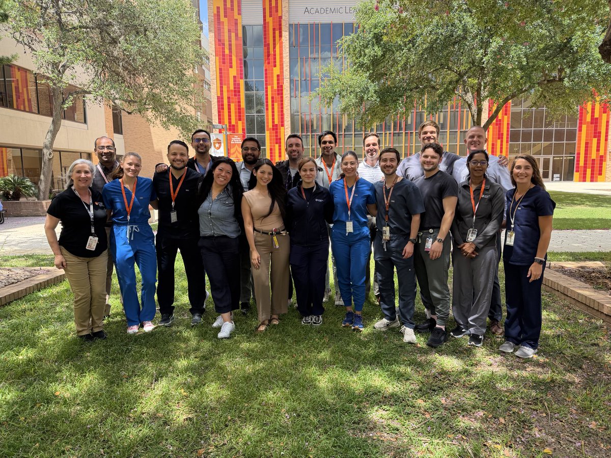 danielguifarro's tweet photo. Feeling incredibly blessed to be part of this amazing gastroenterology fellowship program and family✨ Looking forward to these next 3 years in San Antonio with @aligomez1215 🤠🧡
@UTHealthGastro @UTHealthSA https://t.co/AsdPsuIIvL