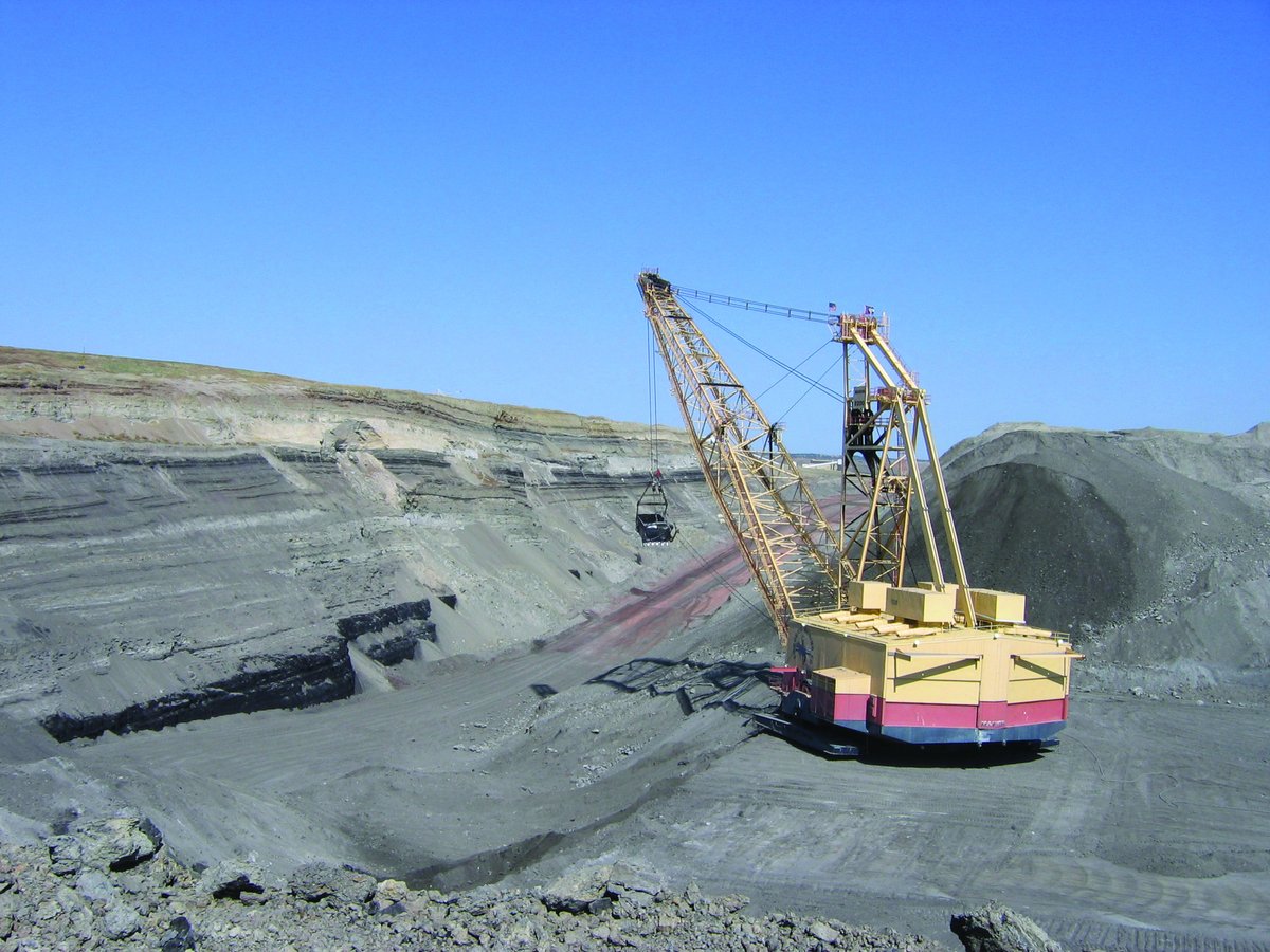 A new USGS report finds that federally managed public lands contain 4.2 billion short tons of reported coal reserves associated with active mines and an additio