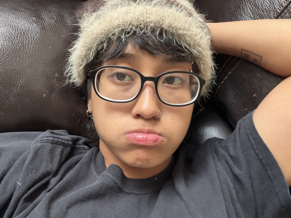 soypattyy's tweet photo. i wish to be more gentle. https://t.co/5DIFNkNPme