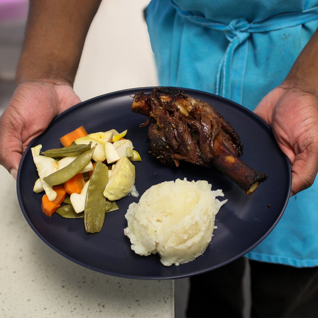 shepherds_table's tweet photo. What’s for dinner? 🍽️

Tonight our meal guests will enjoy a lamb dish, with lamb shanks generously donated by @sowhatelsehelps, accompanied by garlicky mashed potatoes and sauteed vegetables.

At Shepherd’s Table, we believe that everyone deserves a warm, nutritious meal. https://t.co/ejS0cL0FA0