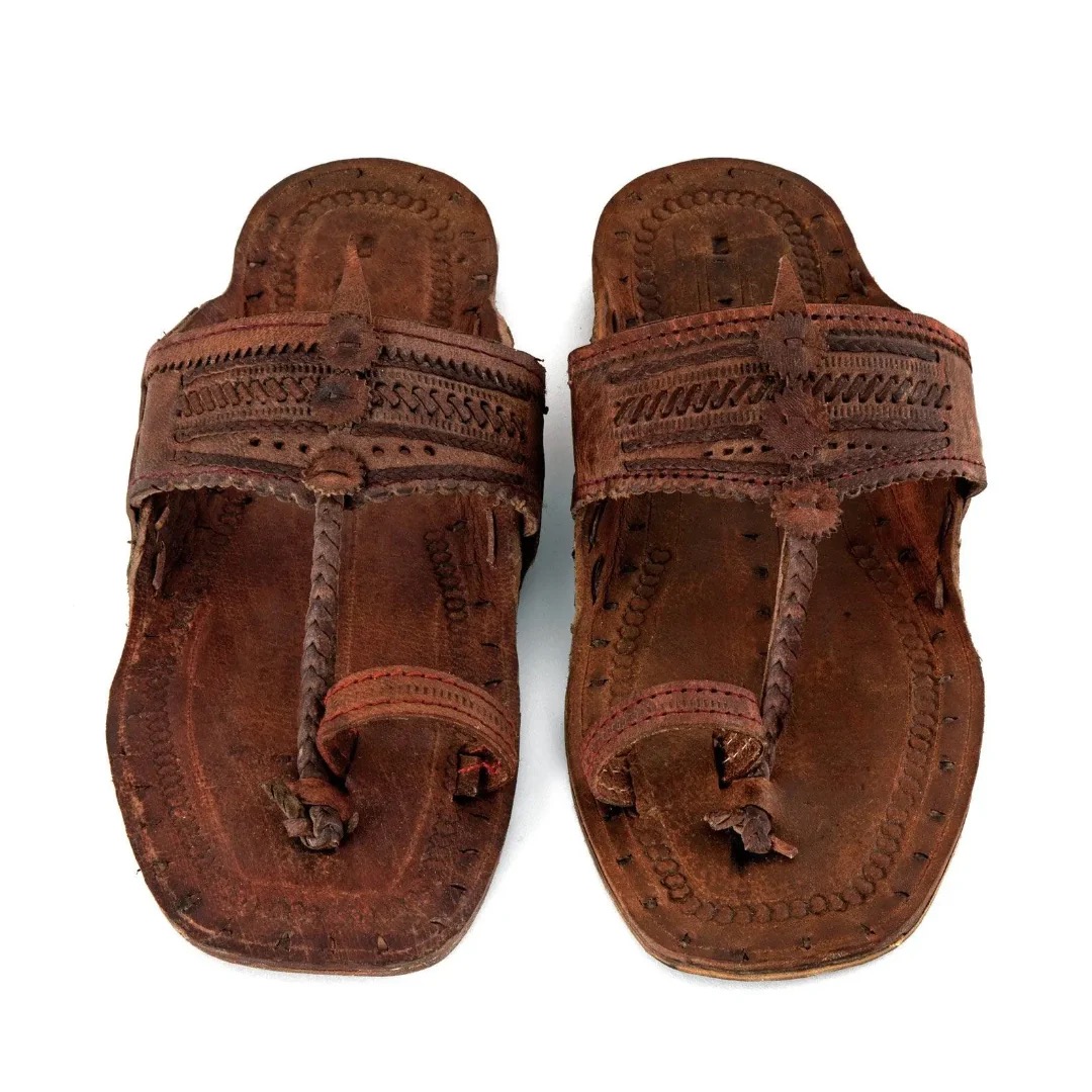 dlriggs2's tweet photo. anyone old enough to remember these sandals-which yr(s)?  Really uncomfortable-I thought. https://t.co/9J7TKeDqEe