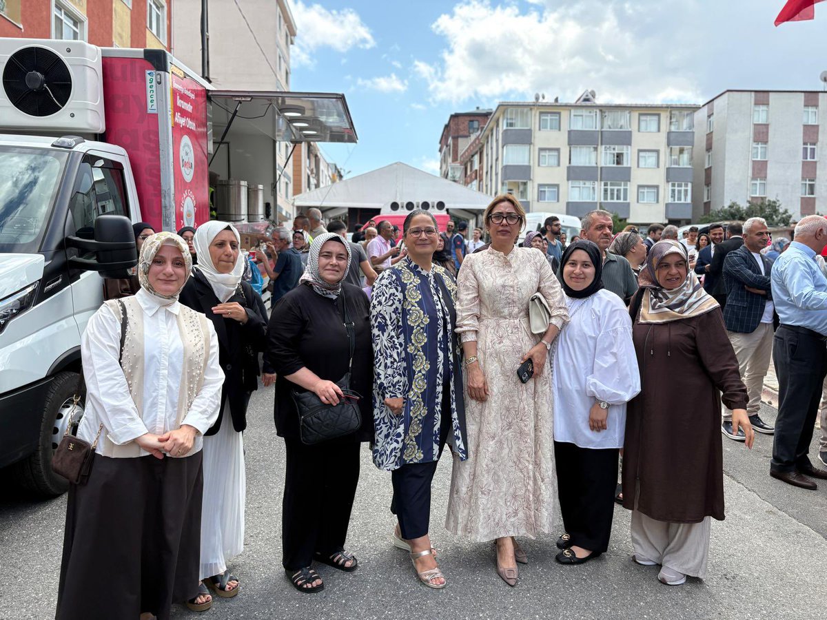 inciozeke's tweet photo. İstanbul Valimiz Sayın Davut Gül, Ümraniye Belediye Başkanımız Sayın İsmet Yıldırım ve teşkilatımızın kıymetli mensuplarının katılımıyla Çamlık Mahallemizde yapımı tamamlanan Ümraniye 36 No’lu Aile Sağlığı Merkezimizin açılışını gerçekleştirdik.

Ümraniye’mize hayırlı olsun… https://t.co/Spy8iHpmPx