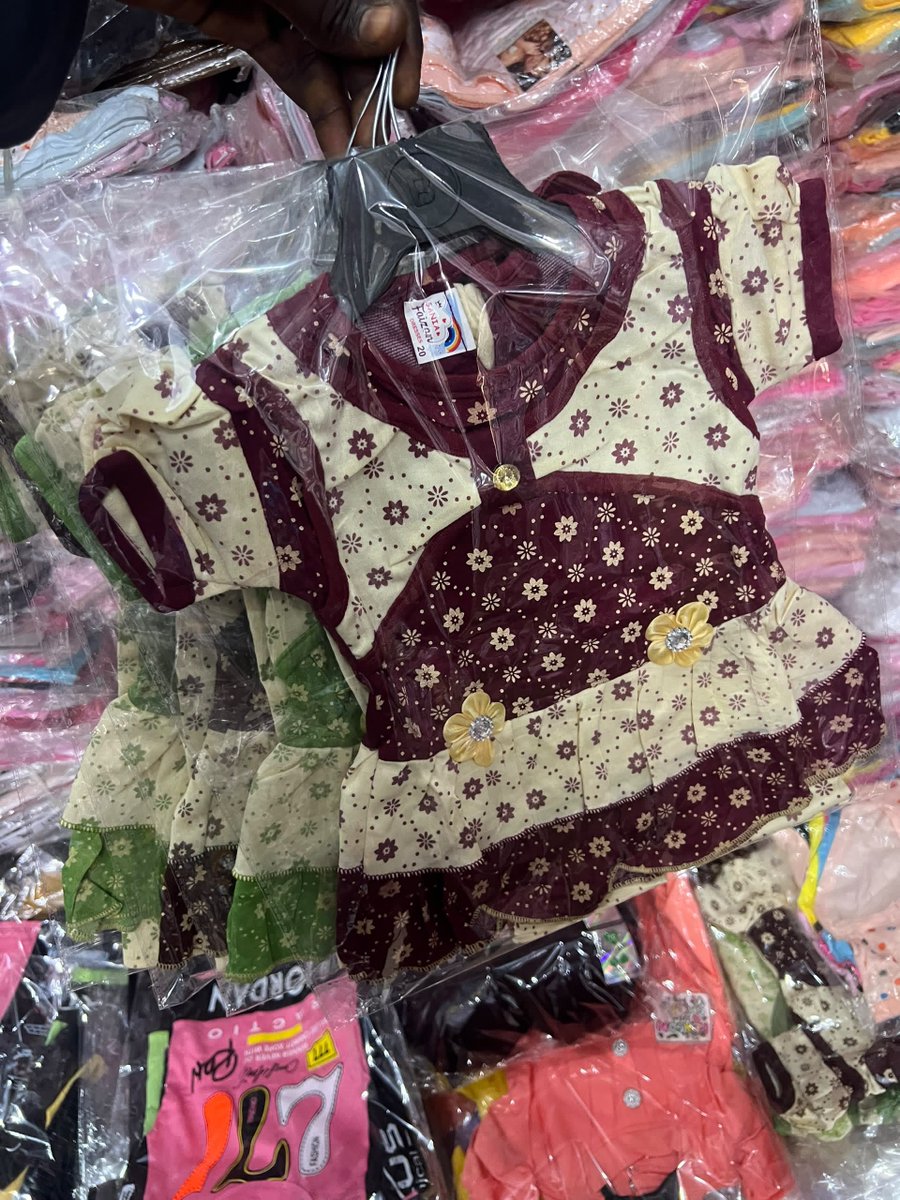 Moh_sanee2's tweet photo. Muna Saida Kayan Yara Dana Jarirai 
Sannan Muna Hada Kayan Aure Bangaren Kayan Barci 
#Business #blouses #nigeria https://t.co/Fw6kRKOJ2n