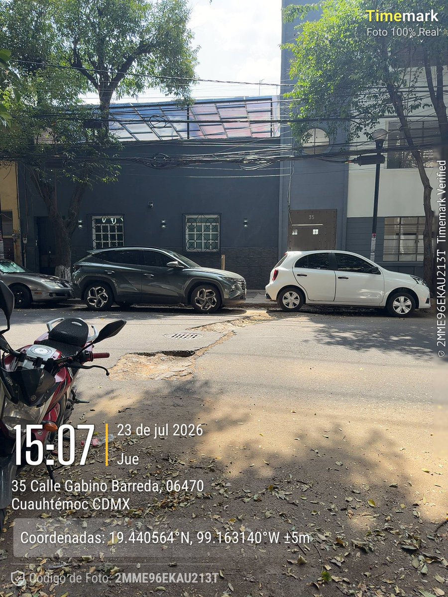 Geovanni_BS's tweet photo. @pcacuauhtemoc @AlcCuauhtemocMx 
Hola! Podrían revisar estos baches que ya tienen dos semanas? https://t.co/1epDAy3DQv