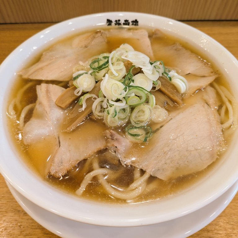 chunsuke_ys's tweet photo. 連日暑いですね☀午後は雨注意です！
ラーメン食べて元気元気！
頑張っていきましょ〜！
本日も御来店お待ちしております！ﾁｭﾝ https://t.co/40Z8Nkieox