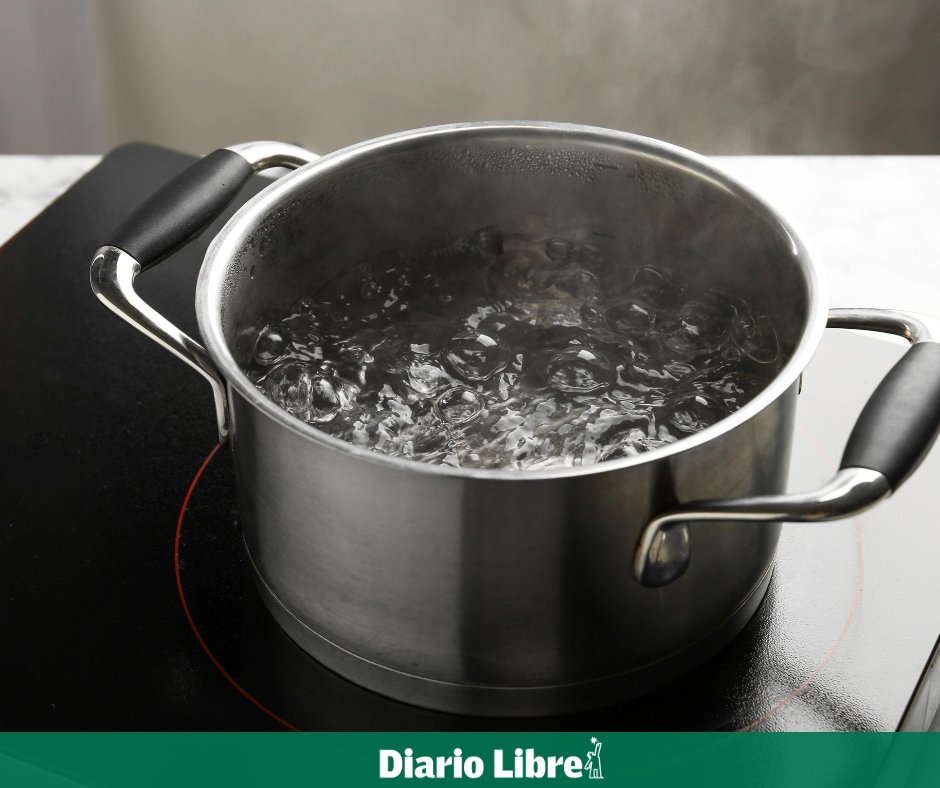 DiarioLibre's tweet photo. 🚨 | #SucesosDL | Hombre muere tras ser atacado con agua caliente mientras dormía en local de Samaná

Conoce todos los detalles aquí🔗https://t.co/QXLUt9hDBx

#DiarioLibre #ActualidadDL #Ataque #AguaCaliente #Samaná https://t.co/HSkf8UPE4s