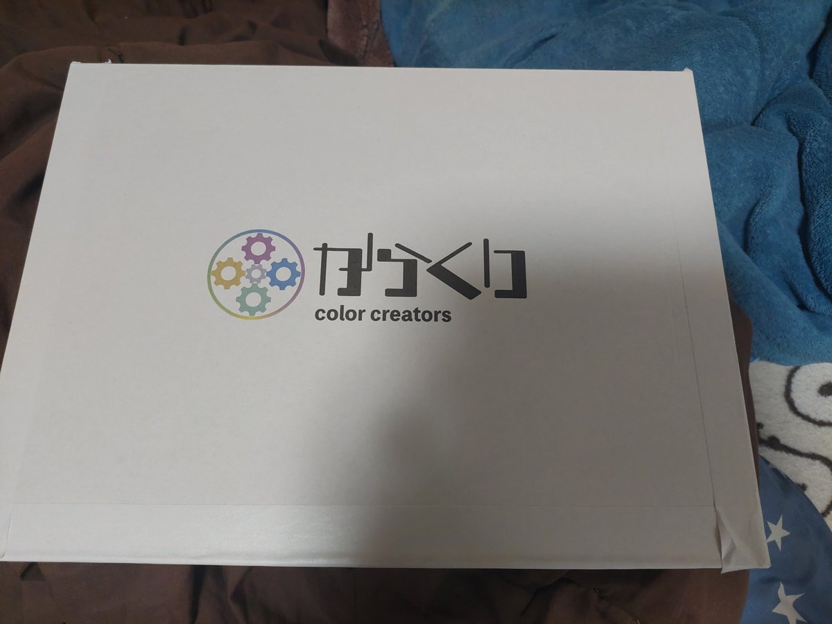 kcfD2FGvm989086's tweet photo. ついに…ついに届いたぞ〜！まさか3周年前にグッズ届いちゃうとは…3周年見ながら開封しようかなぁ？

 #月宿クド登録者3万人記念 https://t.co/QRXYEMyiIU