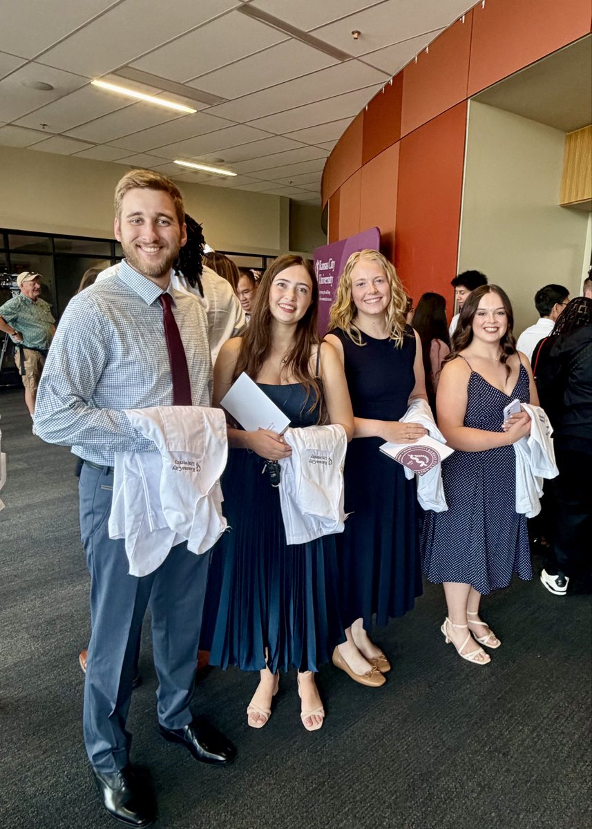 KansasCityU's tweet photo. The livestream of the Joplin campus White Coat Ceremony will begin at 5pm. 🥼 

You can access it on our homepage: https://t.co/LP8LLttuw4 https://t.co/trhfokxPEr