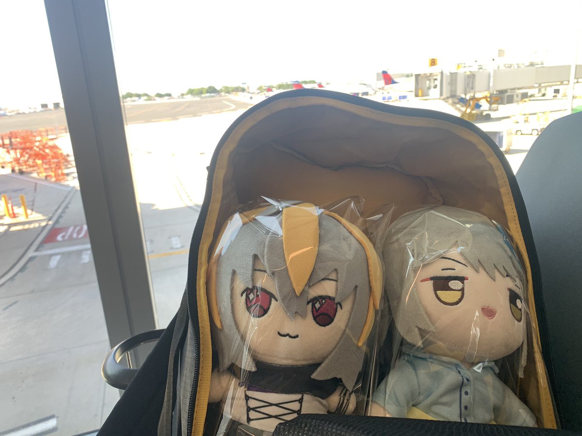Shinobi21Oni's tweet photo. the angel and devil on my shoulders but they keep swapping roles and are bugging me to buy a $20 cream cheese bagel
#anysunny #frequentflyers https://t.co/rt4YE6uRme