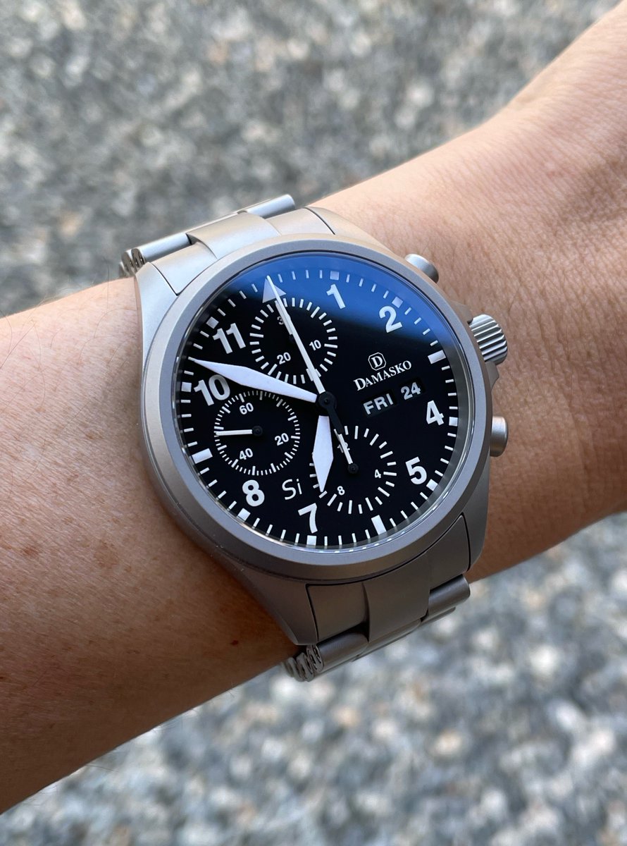 smsm13535's tweet photo. 金曜日🙄
ダマスコ🇩🇪さんの✈️⌚️を選定。#DAMASKO https://t.co/jcMDr29FUc
