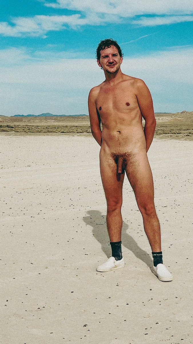 youdahoe's tweet photo. Naked summer https://t.co/7yRRbjpqRo