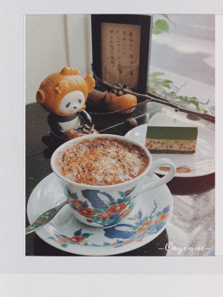 aM87bK0mL7cvvan's tweet photo. 深夜里的热气最懂心事，一碗热汤刚端上桌，连影子都暖得软乎乎的。 https://t.co/ae181fhBl1