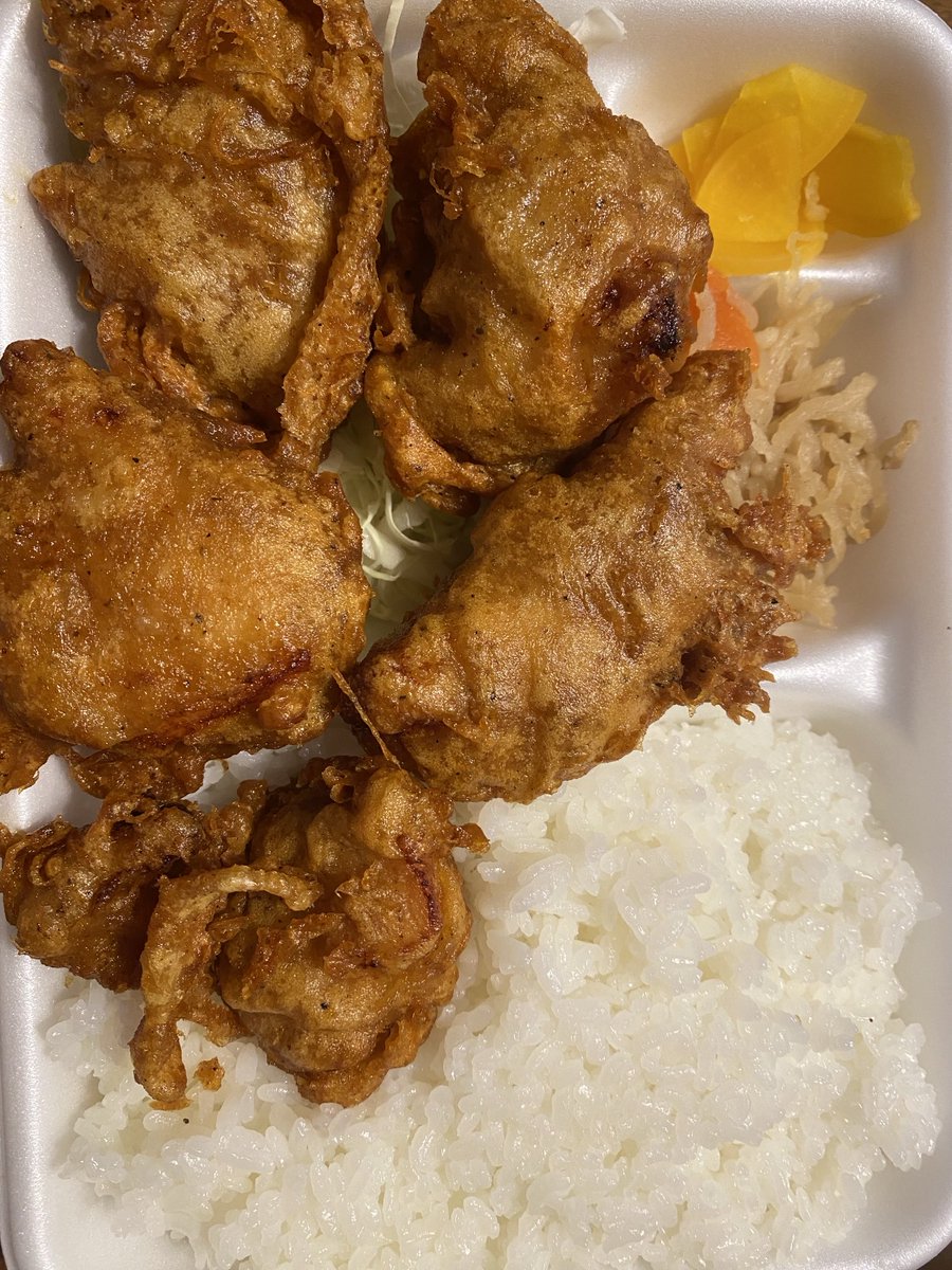 honobono_food's tweet photo. 【国分寺グルメ】

⭐️ほかほか弁当国分寺店

🔵唐揚げ弁当5個入り　590円
🔵ご飯🍚大盛り　30円
🔵メチャクチャ美味しいです😊
🔵量も��いです😋
🔵超オススメのお店です😊
🔵国分寺駅4〜5分程度

#国分寺グルメ
#ほかほか弁当国分寺店
#唐揚げ弁当
#からあげ弁当
#唐揚げ
#ほかほか弁当
#国分寺駅 https://t.co/vRHvk1aEXf