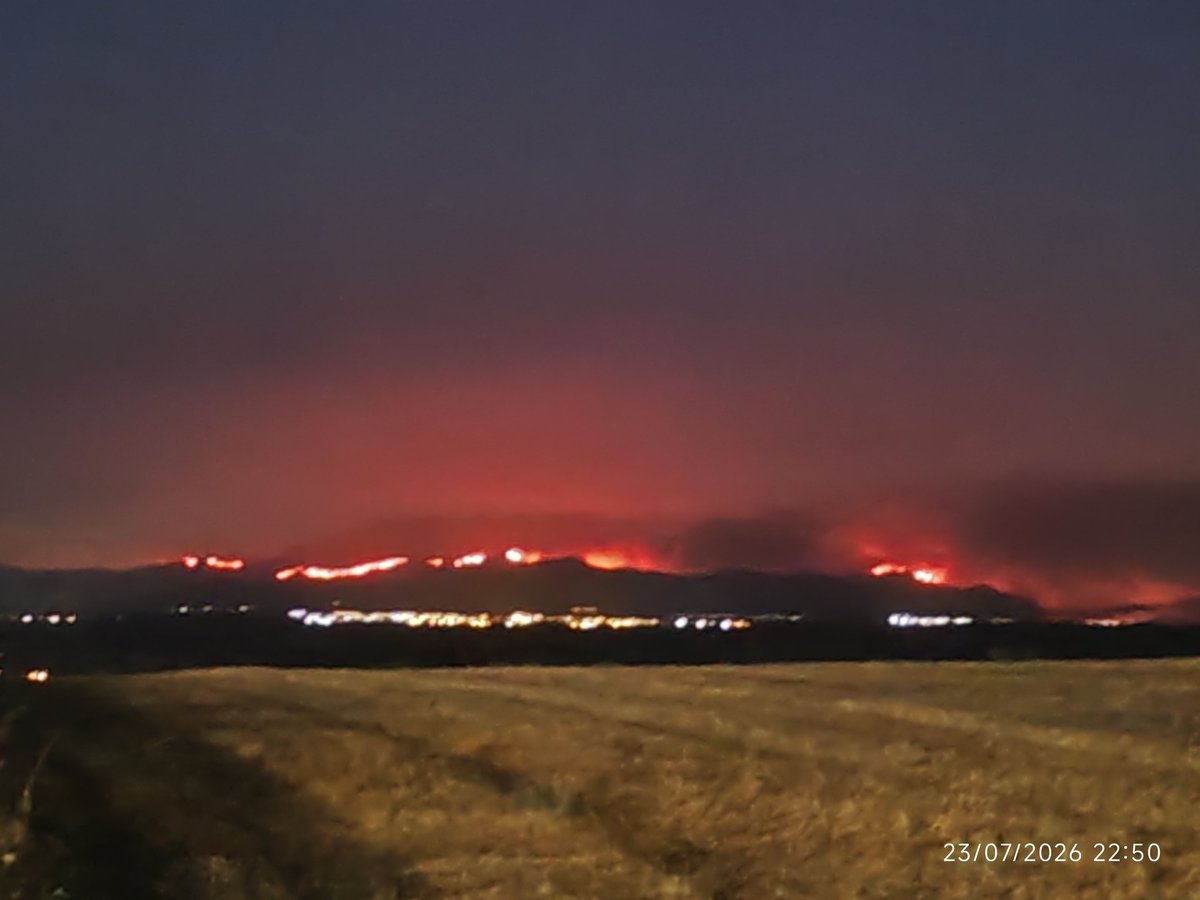 Usuarianaa's tweet photo. @eforestal Desde Toledo se ve así...  No tengo palabras 😞 https://t.co/3Ihzv3s9rz