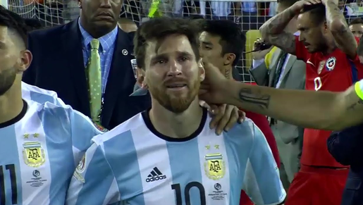 GalsonHM's tweet photo. Przepraszam Lionela Messiego, że wy...

...wypaczył wyniki drugiego mundialu z rzędu ustawiając go pod siebie, że grając w Barcelonie korzystał z największej korupcji w historii, że nie wygrał w karierze uczciwie żadnego tytułu i że jego kariera jest oszustwem na masową skalę. https://t.co/280NOzIcJU